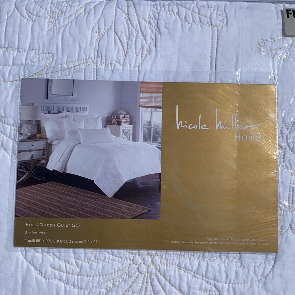 NEW Nicole Miller Full/Queen Bed Quilt & Shams - Picture 5 of 7